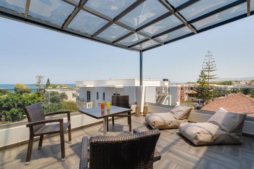 Agia Marina Casa | Villa Cicada Chania, steps from the beach, Car included