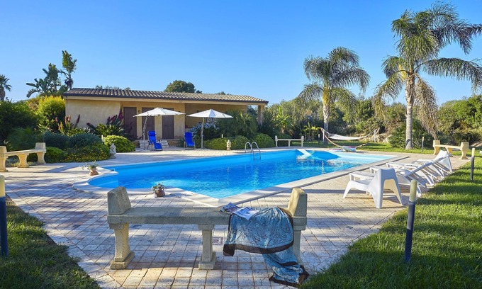 Castelvetrano Villa | Villa Claudia - Marinella Di Sel...