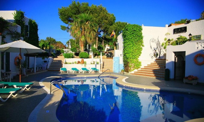 Peguera Casa | Villa Columbus Rooms and Restaurant