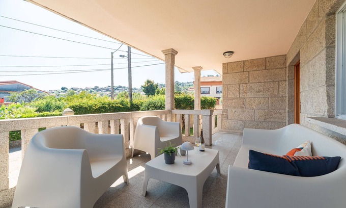 Vigo Chalet De Esquí | Villa Comesaña
