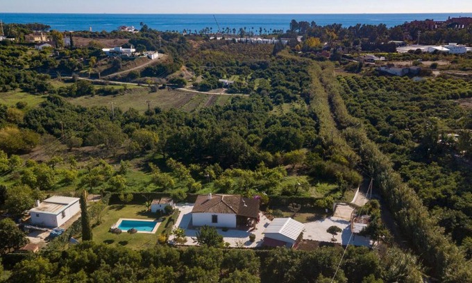 New Golden Mile Villa | Villa con piscina cerca de la playa