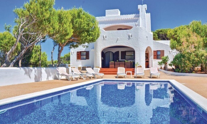Ciutadella de Menorca Villa | Villa con piscina y terraza con vistas al mar