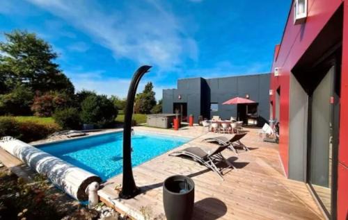Villebret Casa | Villa Contemporaine Piscine Jacuzzi