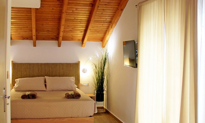 Ixia Villa | Villa Dana