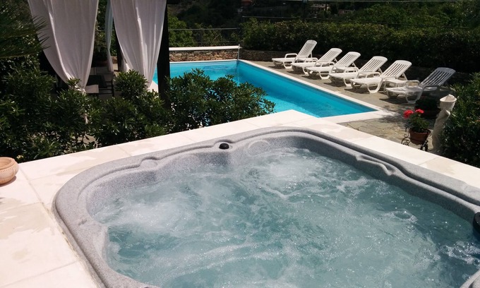 Vescina Villa | Casas / Villas - 11 Cuartos - 6/8 Personas