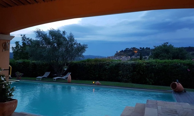 Cadenet Casa | Villa de Caractère Avec Piscine