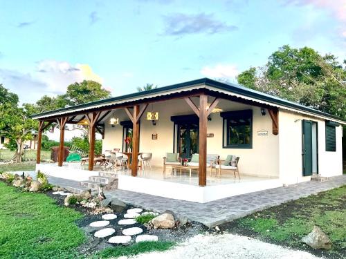 Le Moule Casa | Villa de charme dans un verger tropical