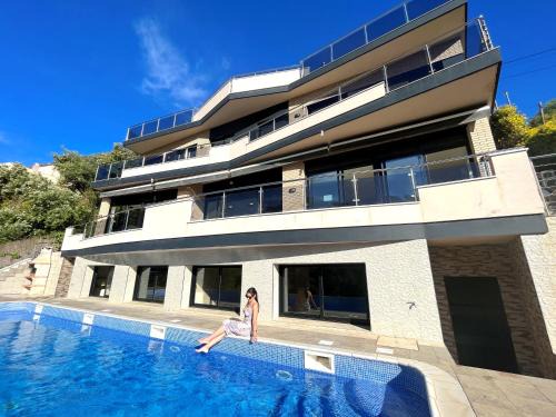 Santa Susanna Villa | Villa de lujo con vistas al mar y piscina privada