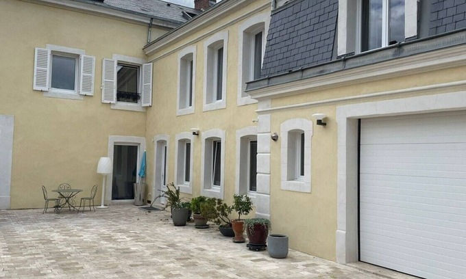 Flore Casa | Villa de Ville
