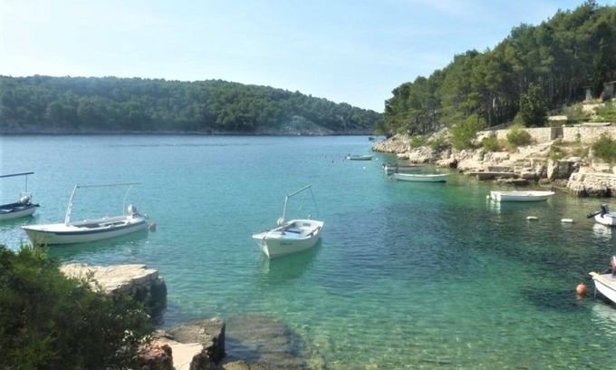 Cove Osibova (Milna) Casa | Villa Dean - 80m From the Beach - H