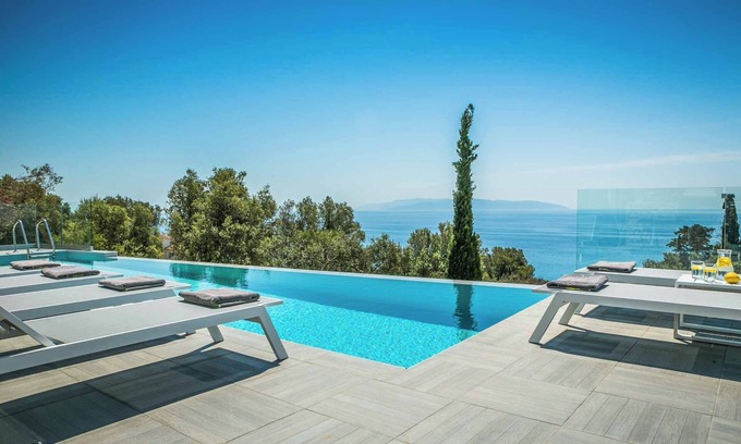 Vlachata Villa | Villa Del Cielo - Villa de tres dormitorios, capacidad para 6