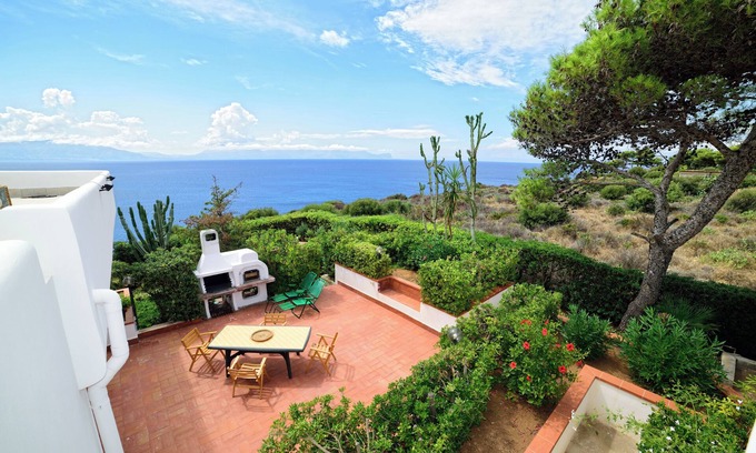 Terrasini Villa | Villa del Golfo, amazing sea-view