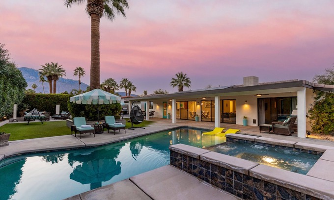 Palm Springs Casa | Villa Del Sol - Stunning Mid-Century Jewel!