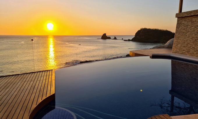 San Juan del Sur Villa | VILLA DELFÍN - Beachfront Luxury Villa 180° views