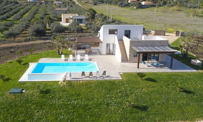 Scopello Villa | VILLA DELLA PIGNA con 3 dormitorios con piscina semi-infinita y vista al mar en Scopello.