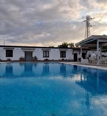 Sant'Arcangelo Casa | Villa dello Sparviero