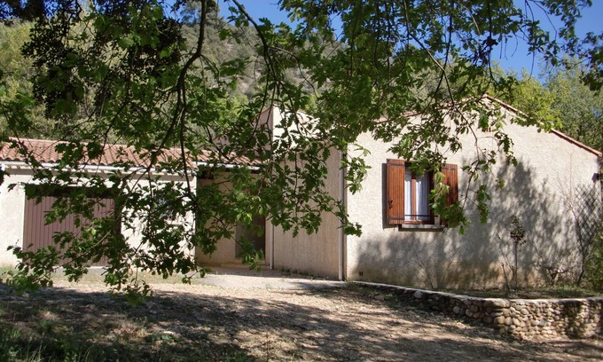 Oraison Casa | Villa des Chênes, Ombrage et Quiétude, à 5 min D'oraison et du lac de Baignade
