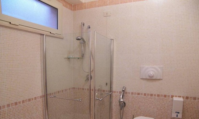 Sant'Elia Fiumerapido Cama Y Desayuno | Villa Des Reves habitación para 3 en el verde cerca de Montecassino
