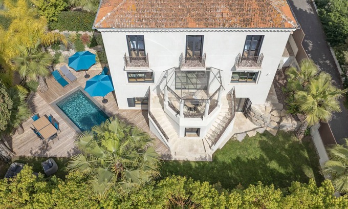 California - Pezou Villa | Villa Deva
