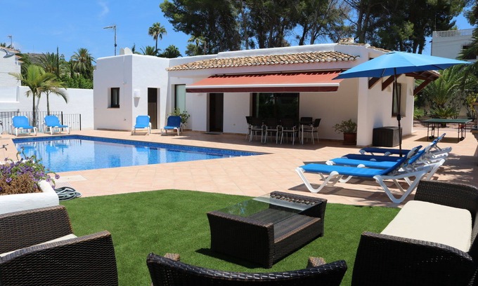 Moraira Villa | VILLA DIANA, ideal para vacaciones, a 400 m. del centro de Moraira!