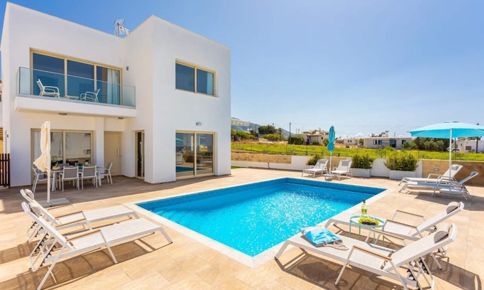 Pomos Villa | Villa Diana Seaside - Cuatro Habitaciones Villa, Capacidad 8