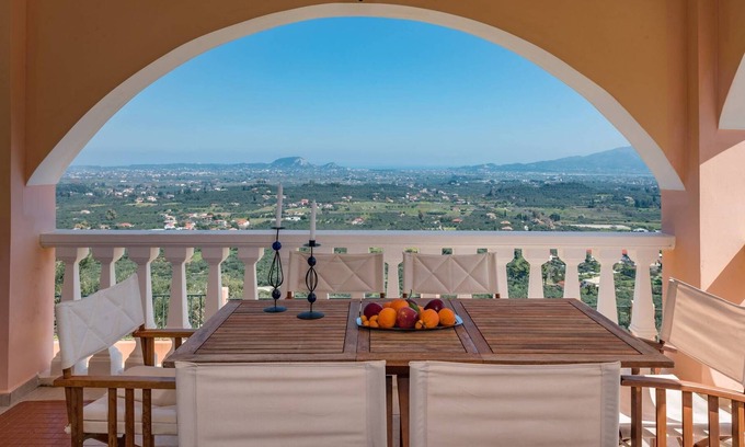 Romirion Villa | Villa Diana con increíble vista