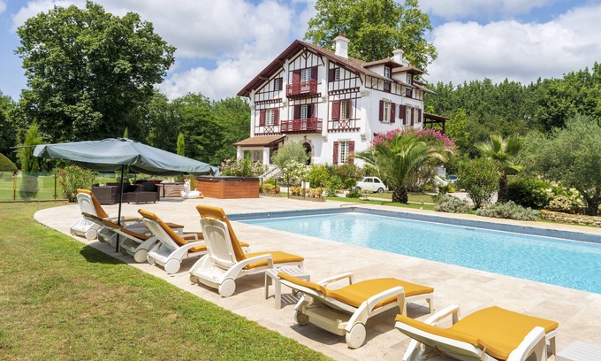 Soustons Villa | Villa 'Domaine De Bellegarde' con terraza privada, jardín privado y Wi-Fi