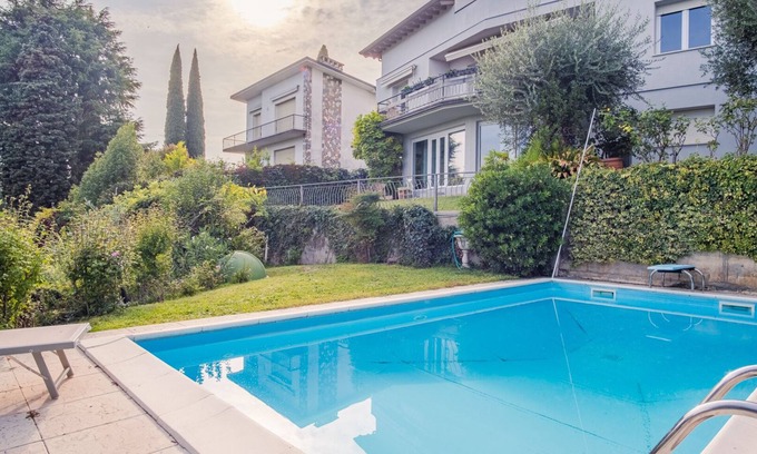 Padenghe sul Garda Apartamento | Villa Dora - Tres Habitaciones Piso, Capacidad 6
