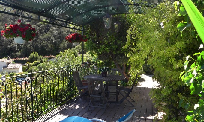La Colle-sur-Loup Casa | A 5 km de la costa, exuberante vegetación y calma absoluta.