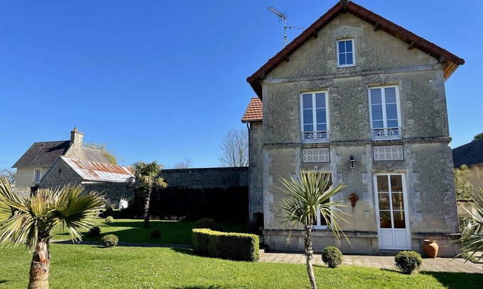 Vaux-sur-Seulles Casa | Villa du Palmier - Historic House