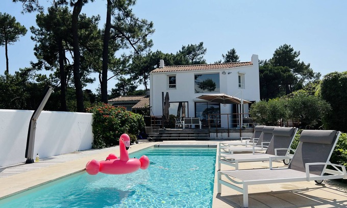 La Flotte Villa | VILLA DU PERTUIS