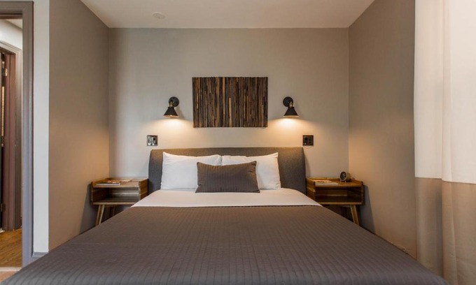 Bronzeville Casa | Villa Dubois Guest House