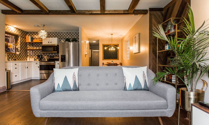 Bronzeville Casa | Villa Dubois Guest House