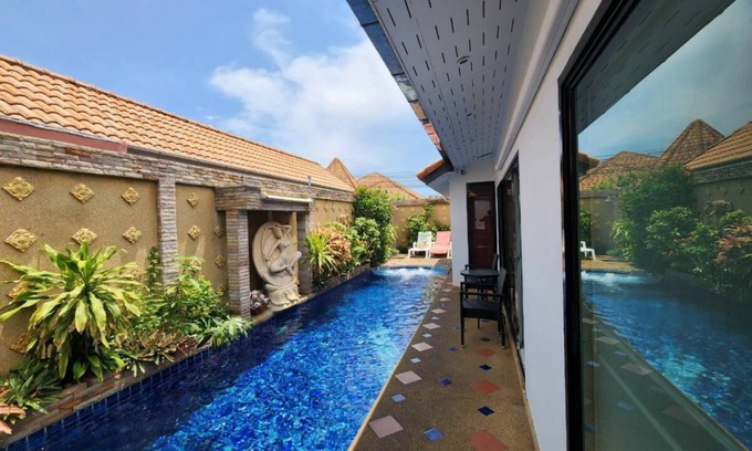 Na Kluea Villa | Villa Eden-Cozy 4BR Pool Villa -Family & Singles