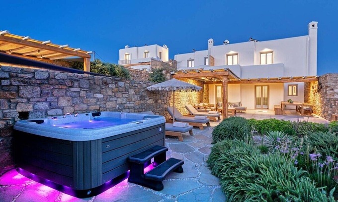 Tourlos Villa | Villa El Corazon Outdoor Jacuzzi Sea View 4BR