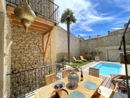 Gontaud Casa | Villa Eleonore - Chic Central Retreat Heated Pool