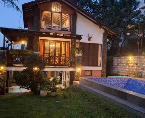 Parongpong Casa | Villa Elisabeth at Villa Istana Bunga