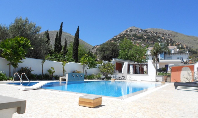 Partanna Apartamento | Apartamento de Villa Elloise con piscina privada de lujo en Mondello
