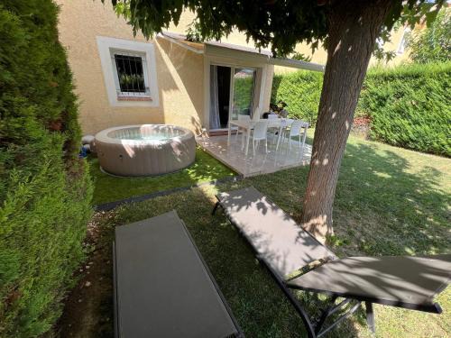 Greoux-les-Bains Casa | Villa en Provence 2 T3 jardin clos et SPA