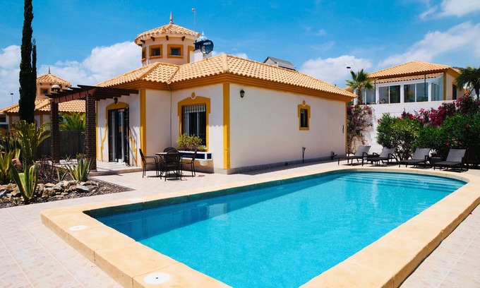 Mazarron Villa | Villa 'Ensueno con piscina privada' con piscina privada, Wi-Fi y aire acondicionado