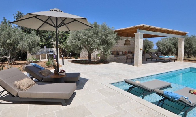 Asteri Villa | Villa Ephelia, relaxation in the olive grove, with sea view, Pool can be heated.