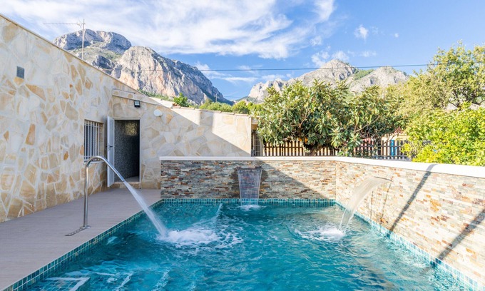 Polop Villa | Villa 'Esperanza' con piscina privada, Wi-Fi y aire acondicionado