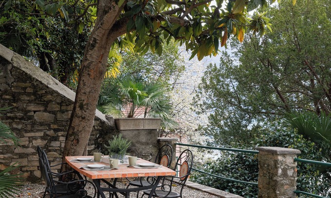 Carate Urio Apartamento | Villa Eugenia suite