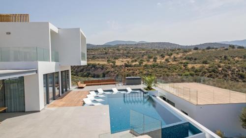 Peyia Town Villa | Villa Euphoria