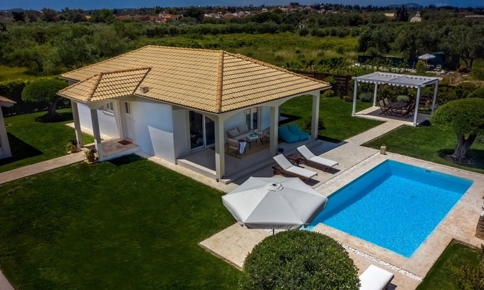 Melikia Villa | Villa Evanna le ofrece las lujo y paz que se merece!