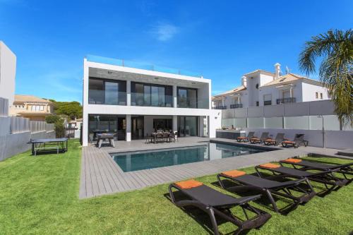 Olhos D'Agua Villa | Villa Eve by Villa Plus