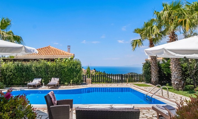 Tsoukaladhes Villa | Villa "Evelyn" con vistas al mar, piscina privada y Wi-Fi