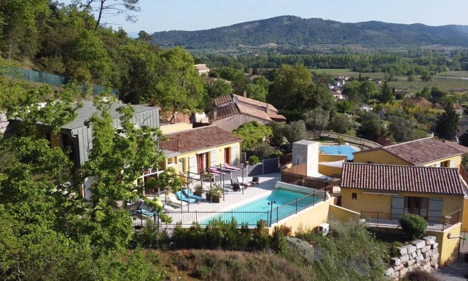 Salavas Casa | Villa****Exceptional.View over VallonPtD'Arc, the Ardèche, the surrounding area.