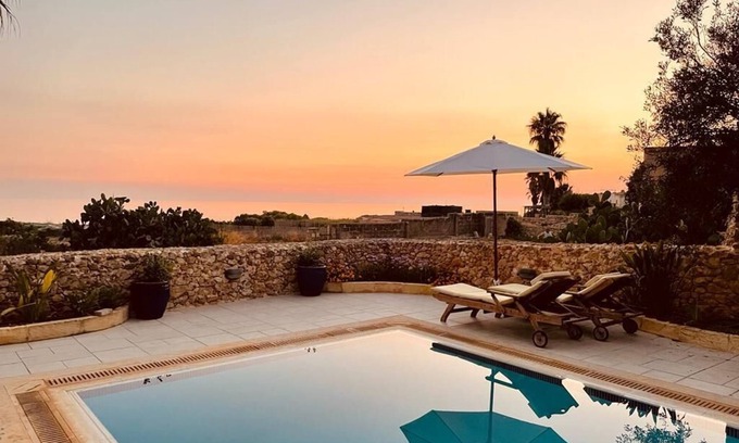 San Lawrenz Otro | Villa/granja con piscina privada y vistas al campo y al mar