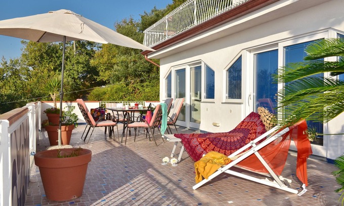 Castellabate Historic Centre Apartamento | 5 minutes from the historic village center with a fantastic sea view